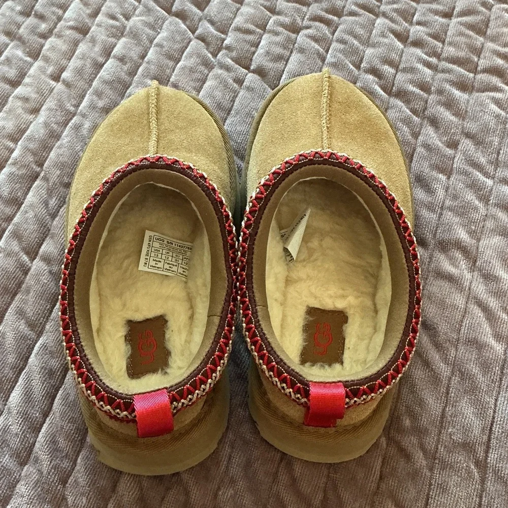 NWOB UGG Tazz 2 girls slippers - Picture 3 of 5